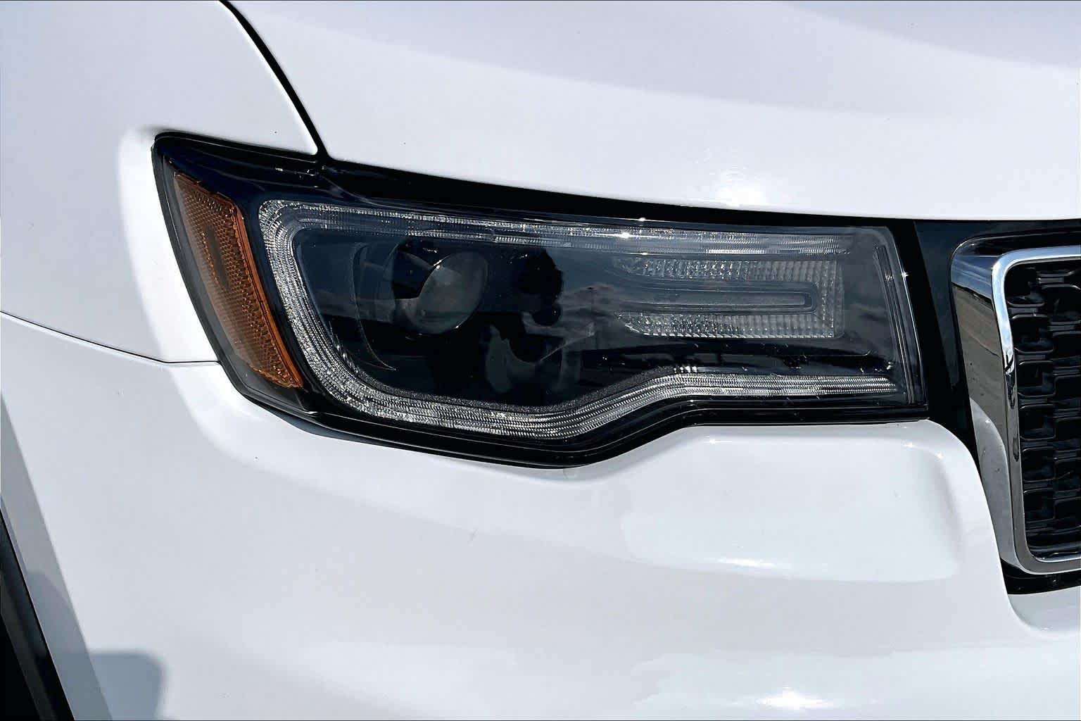 2018 Jeep Grand Cherokee Limited Bright White Clear Coat at Tomball Chrysler Dodge Jeep Ram