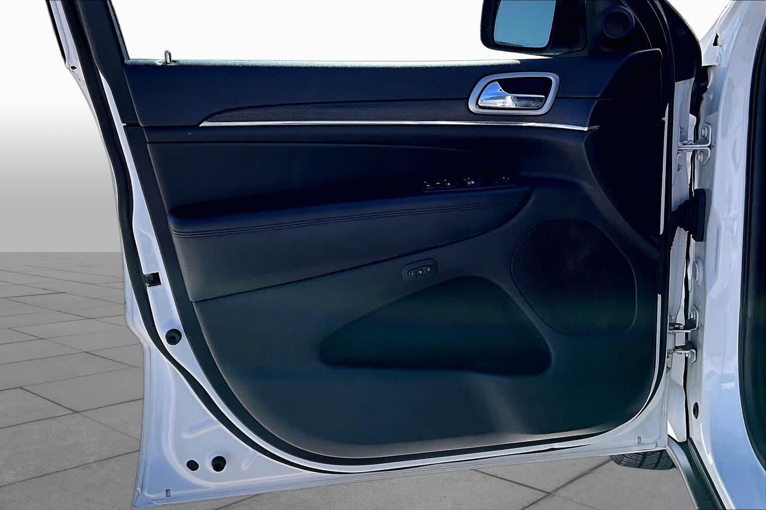 2018 Jeep Grand Cherokee Limited Bright White Clear Coat at Tomball Chrysler Dodge Jeep Ram