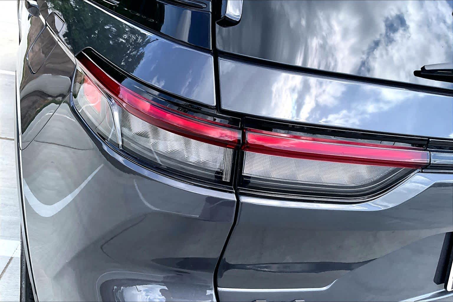 2023 Jeep Grand Cherokee Altitude Baltic Gray Metallic Clearcoat at HGreg Houston