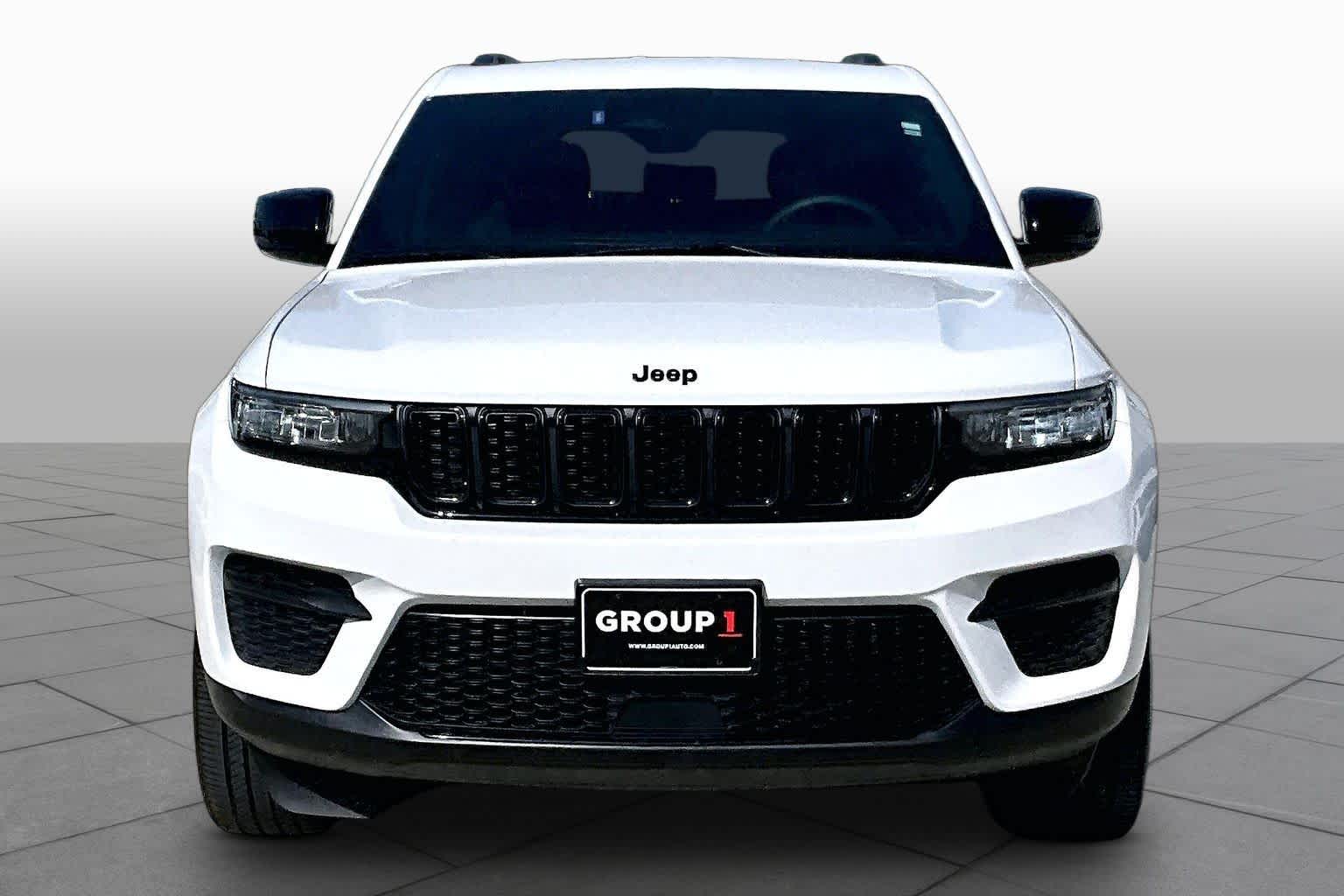 2023 Jeep Grand Cherokee Altitude Bright White Clearcoat at Tomball Chrysler Dodge Jeep Ram
