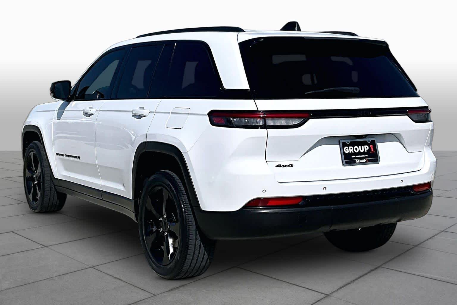 2023 Jeep Grand Cherokee Altitude Bright White Clearcoat at Tomball Chrysler Dodge Jeep Ram