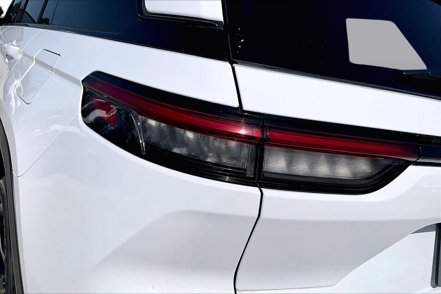 2023 Jeep Grand Cherokee Altitude Bright White Clearcoat at Tomball Chrysler Dodge Jeep Ram