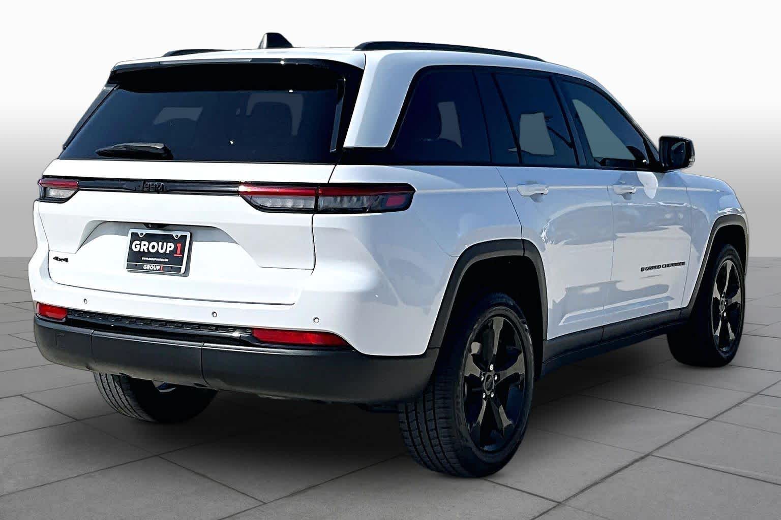 2023 Jeep Grand Cherokee Altitude Bright White Clearcoat at Tomball Chrysler Dodge Jeep Ram