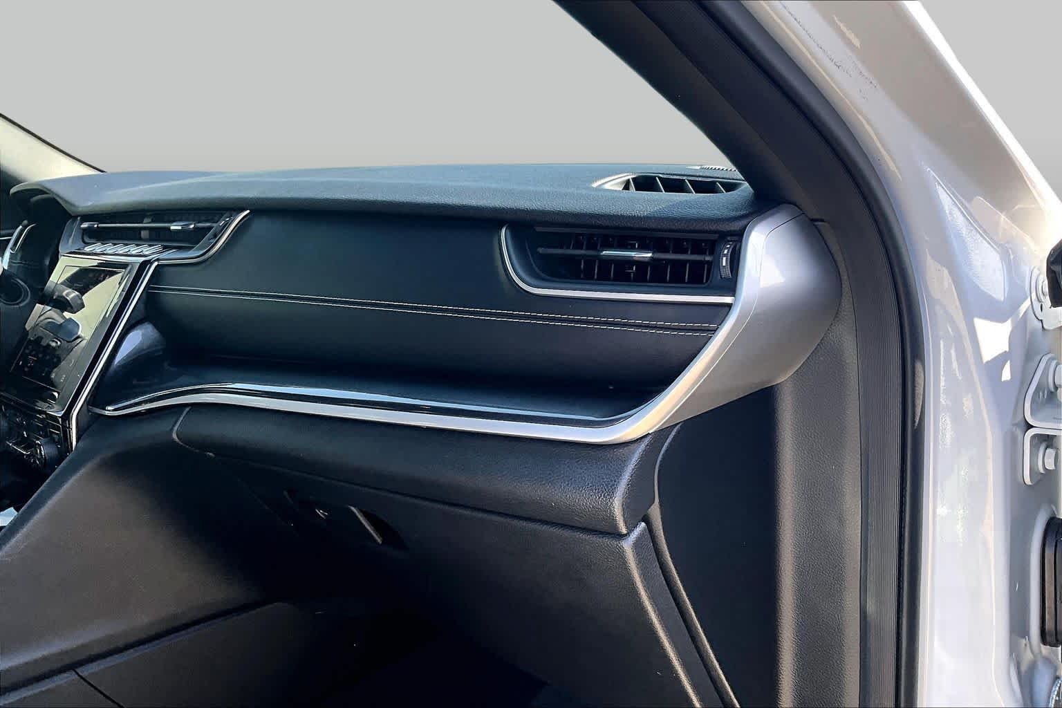2023 Jeep Grand Cherokee Altitude Bright White Clearcoat at Tomball Chrysler Dodge Jeep Ram
