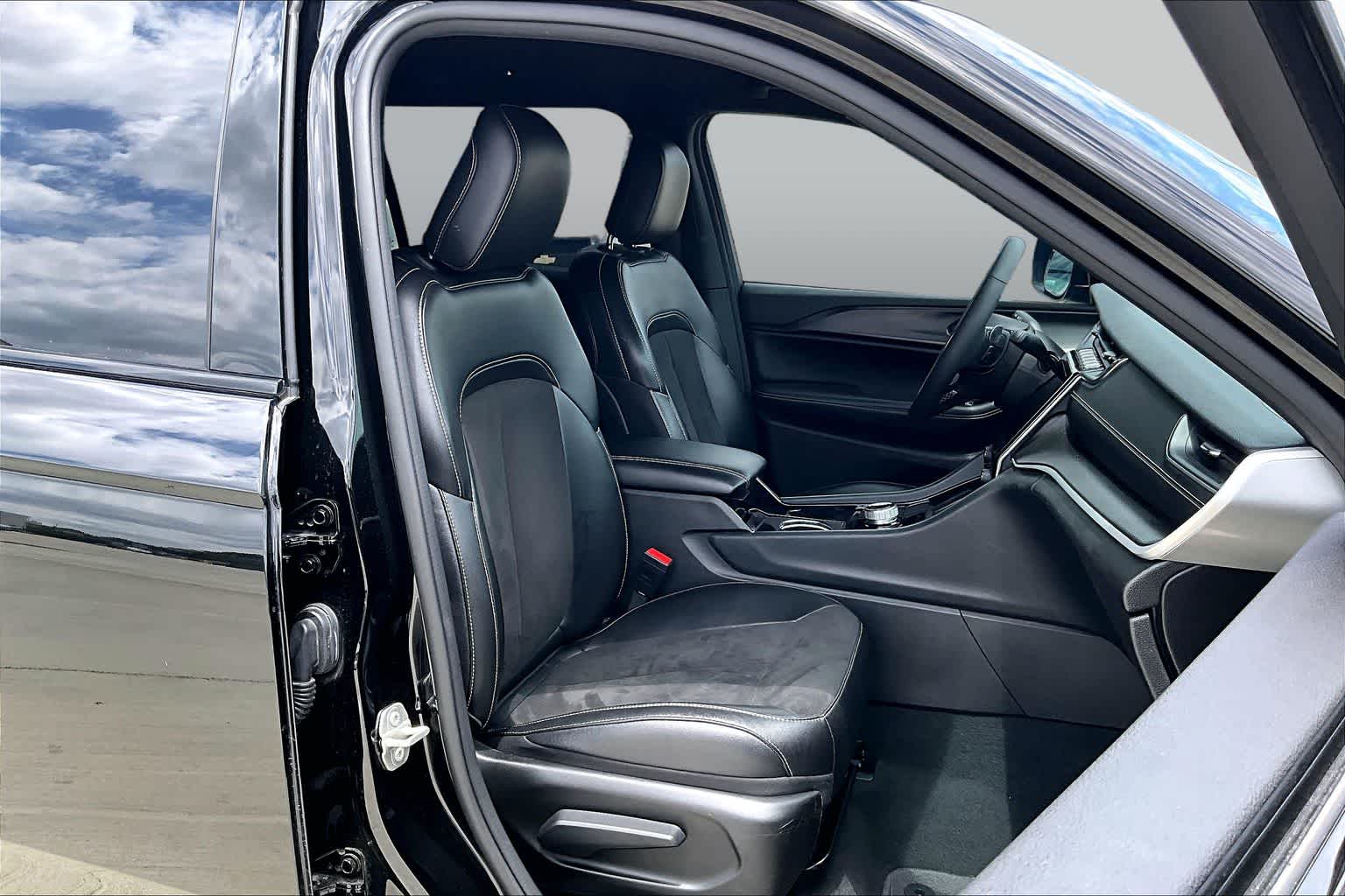 2023 Jeep Grand Cherokee L Altitude - 8