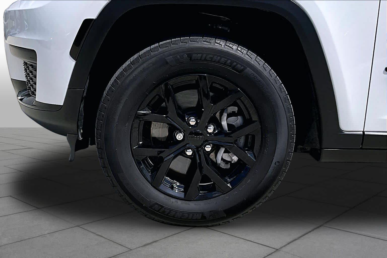 2025 Jeep Grand Cherokee L Altitude X - 9