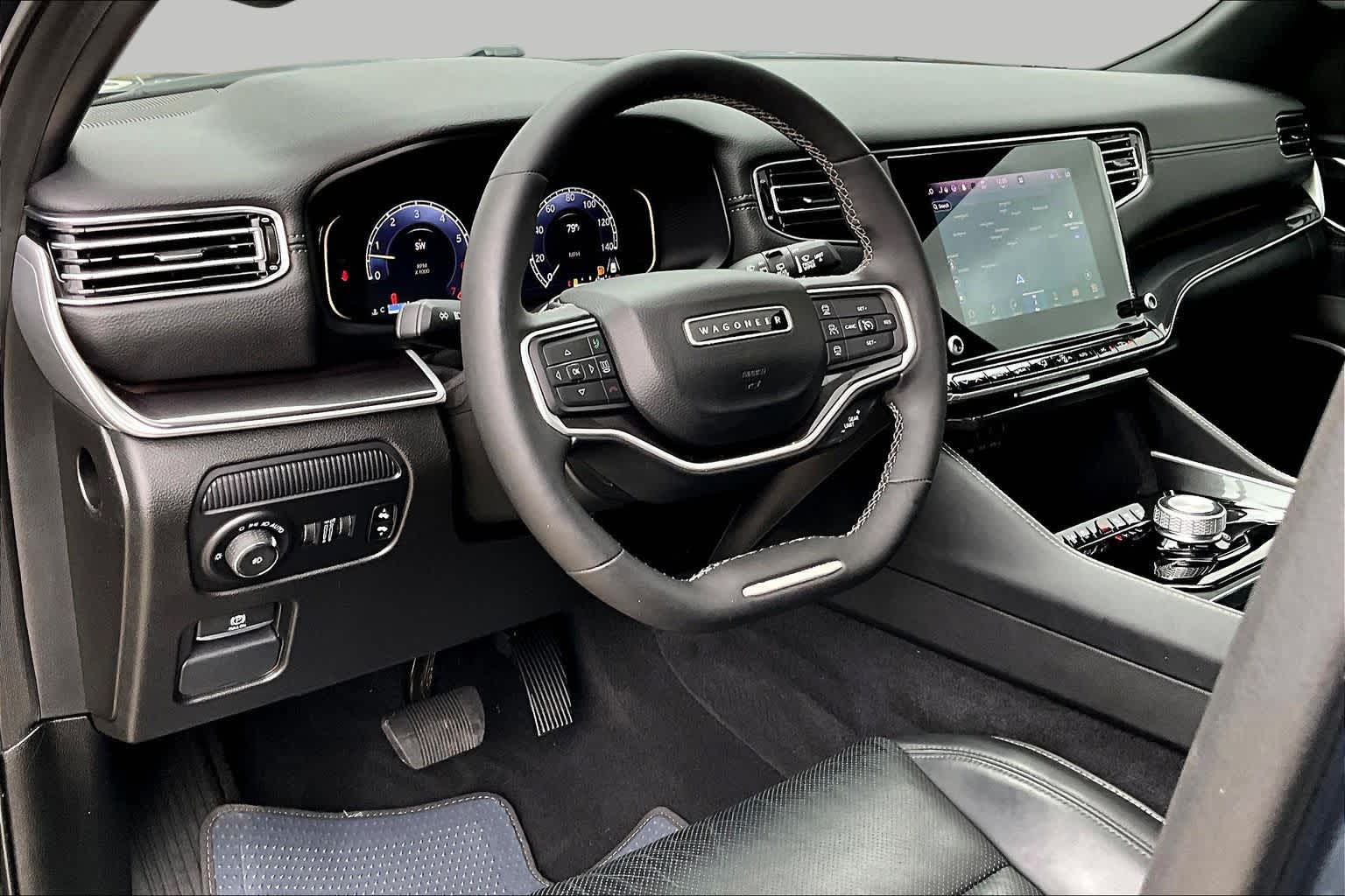2024 Jeep Wagoneer L photo 15 of 32