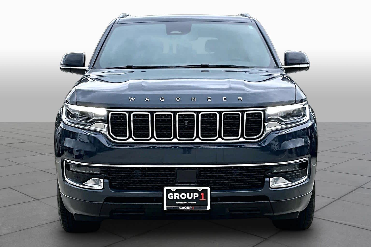 2024 Jeep Wagoneer L photo 3 of 32