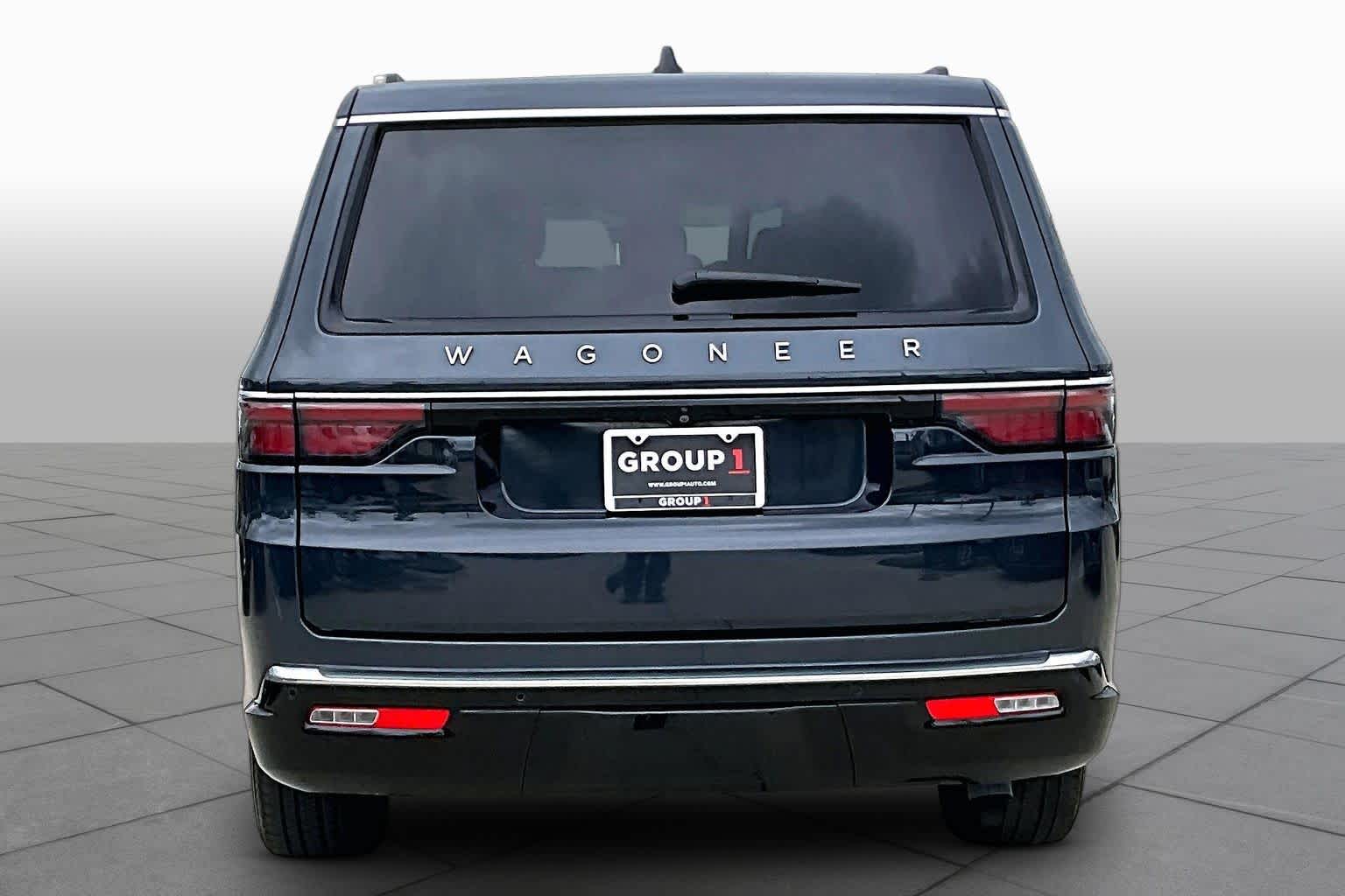 2024 Jeep Wagoneer L photo 4 of 32