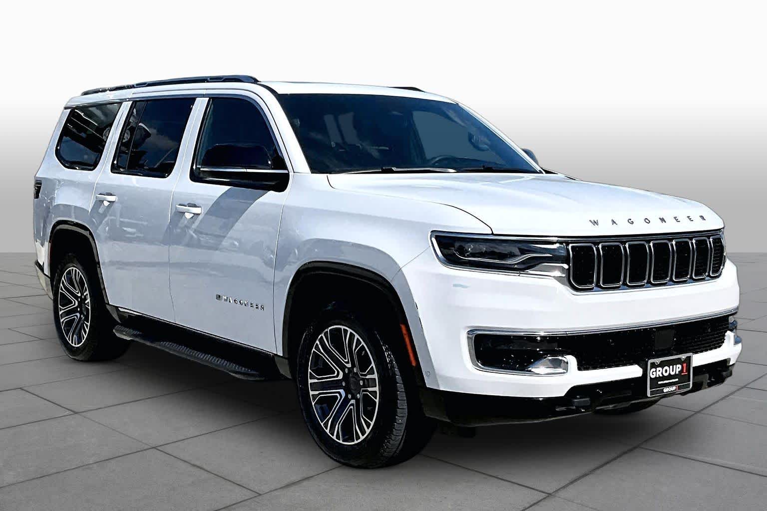 2024 Jeep Wagoneer photo 2 of 31