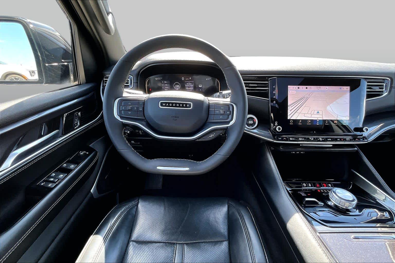 2024 Jeep Wagoneer photo 5 of 31