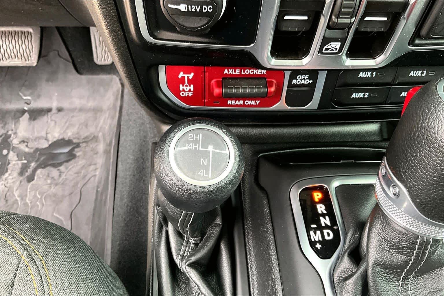 2024 Jeep Gladiator Willys Granite Crystal Metallic Clearcoat at Group 1 Toyota Southwest