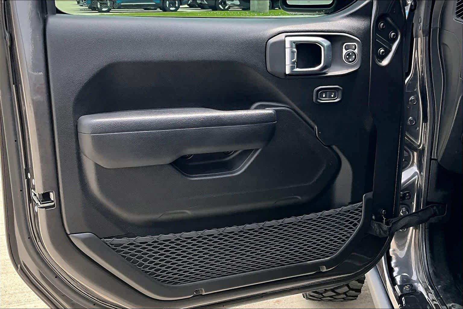2024 Jeep Gladiator Willys Granite Crystal Metallic Clearcoat at Group 1 Toyota Southwest