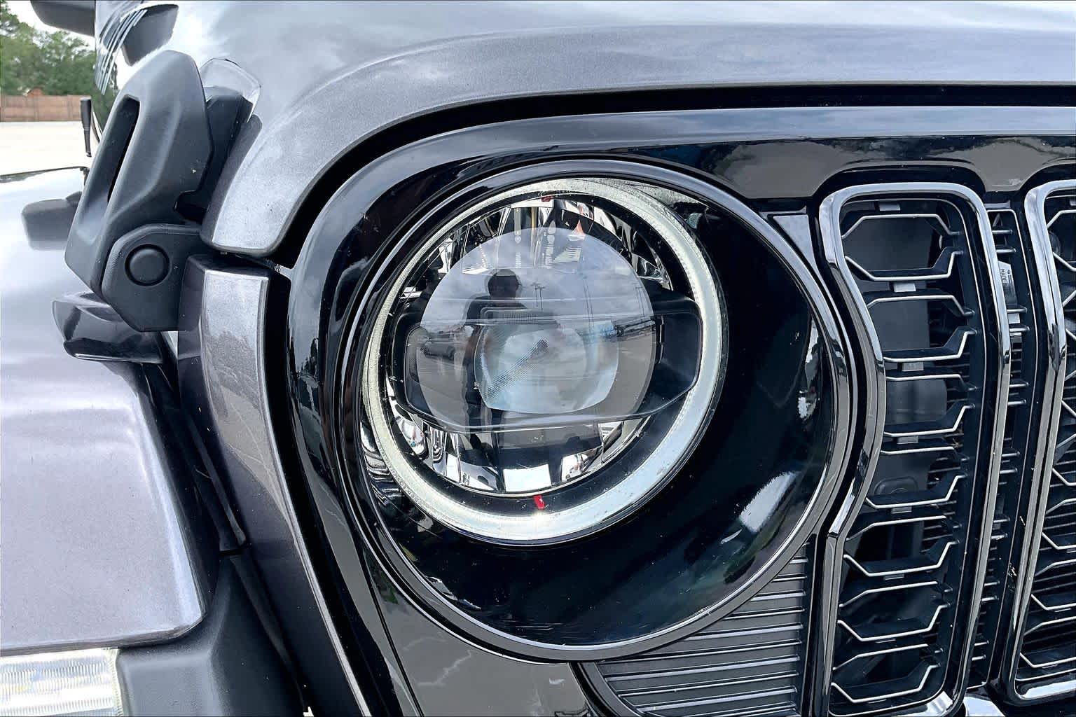 2024 Jeep Gladiator Willys Granite Crystal Metallic Clearcoat at Group 1 Toyota Southwest