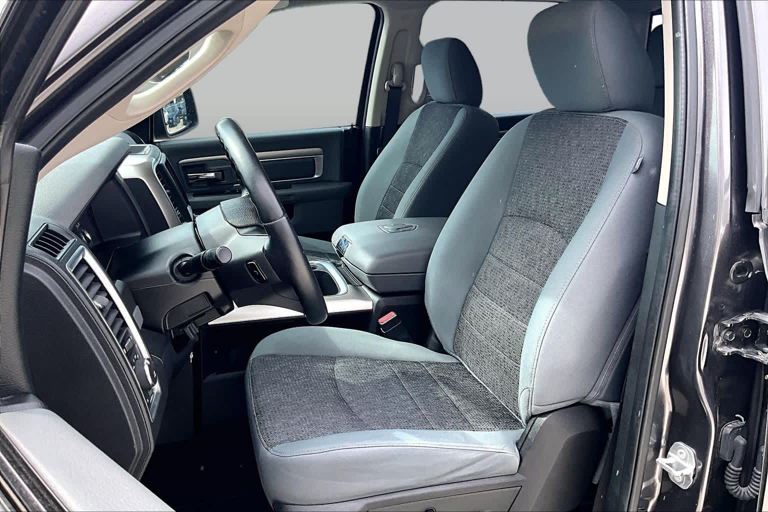 2017 Ram 1500 photo 7 of 30