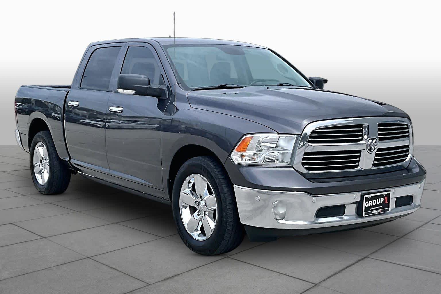 2017 Ram 1500 photo 2 of 30