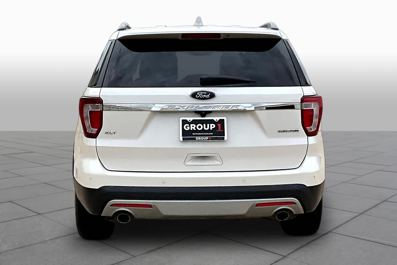 2016 Ford Explorer XLT White Platinum Metallic Tri-Coat at Westside Kia