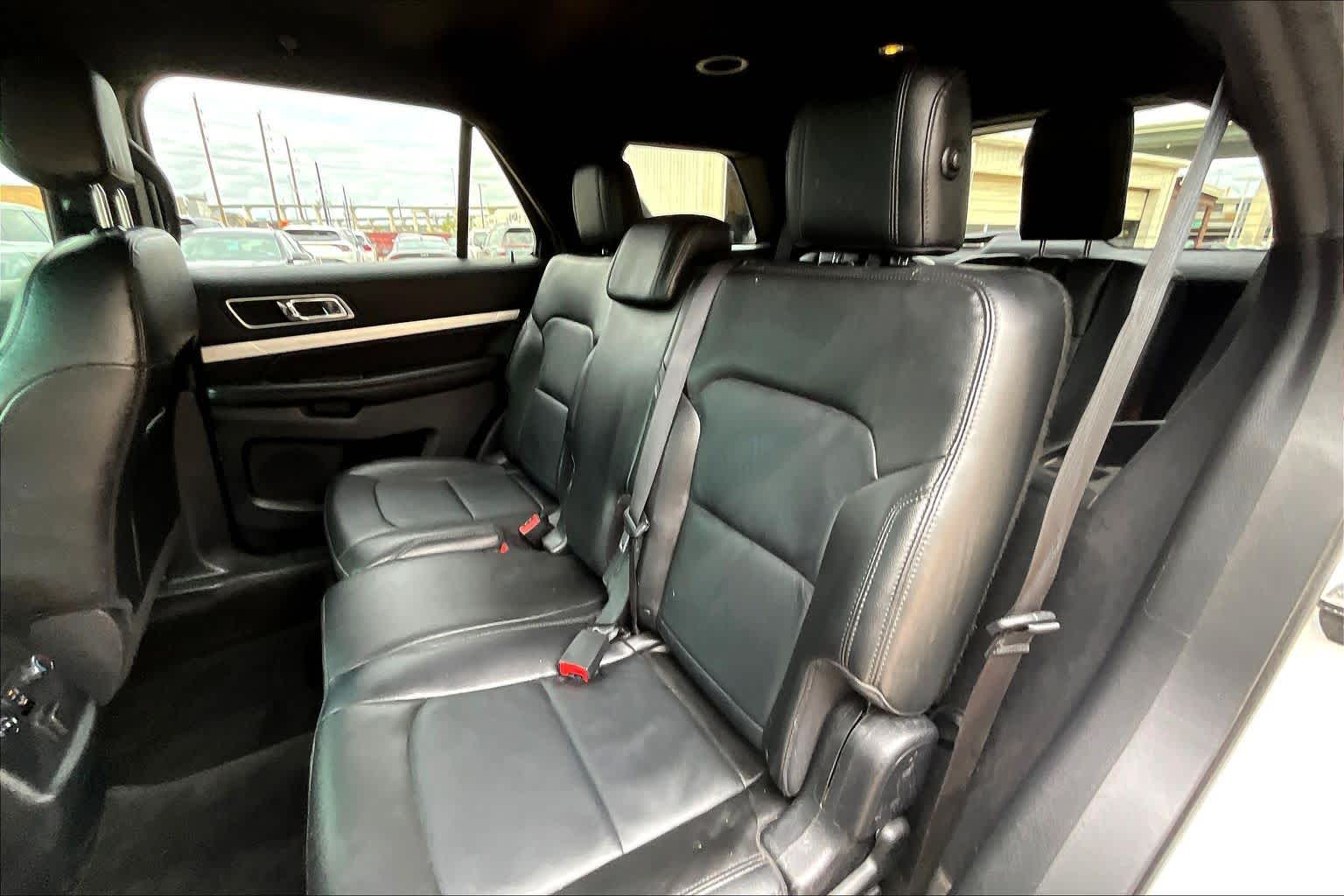 2016 Ford Explorer XLT White Platinum Metallic Tri-Coat at Westside Kia