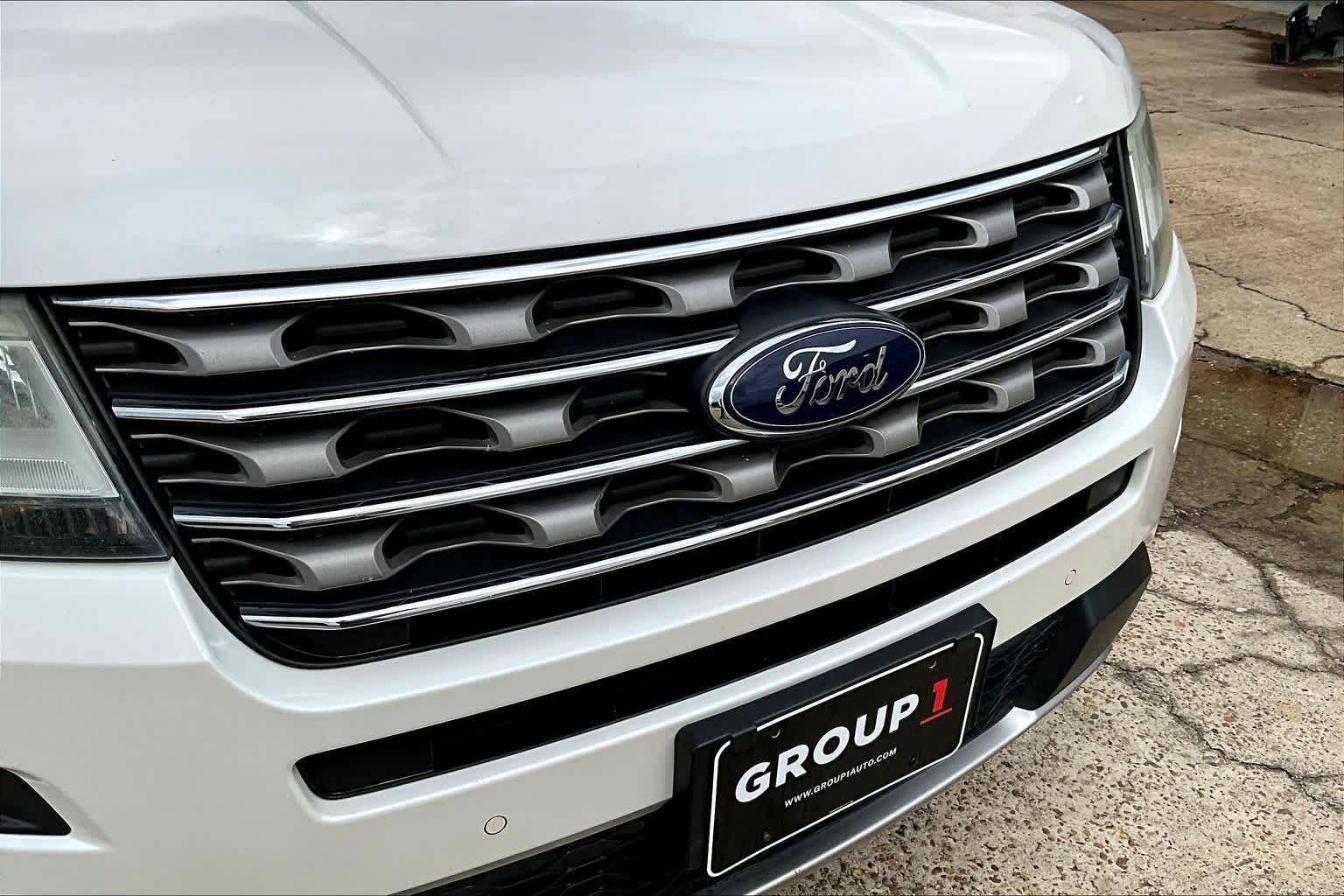 2016 Ford Explorer XLT White Platinum Metallic Tri-Coat at Westside Kia