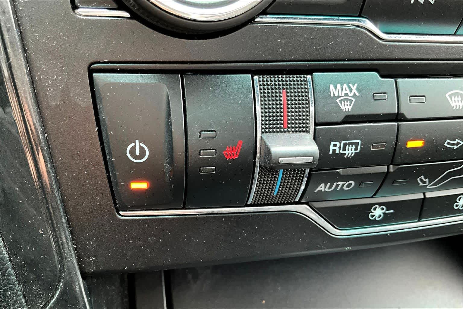 2016 Ford Explorer XLT White Platinum Metallic Tri-Coat at Westside Kia