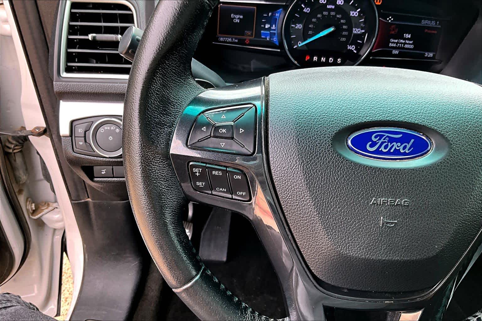 2016 Ford Explorer XLT White Platinum Metallic Tri-Coat at Westside Kia