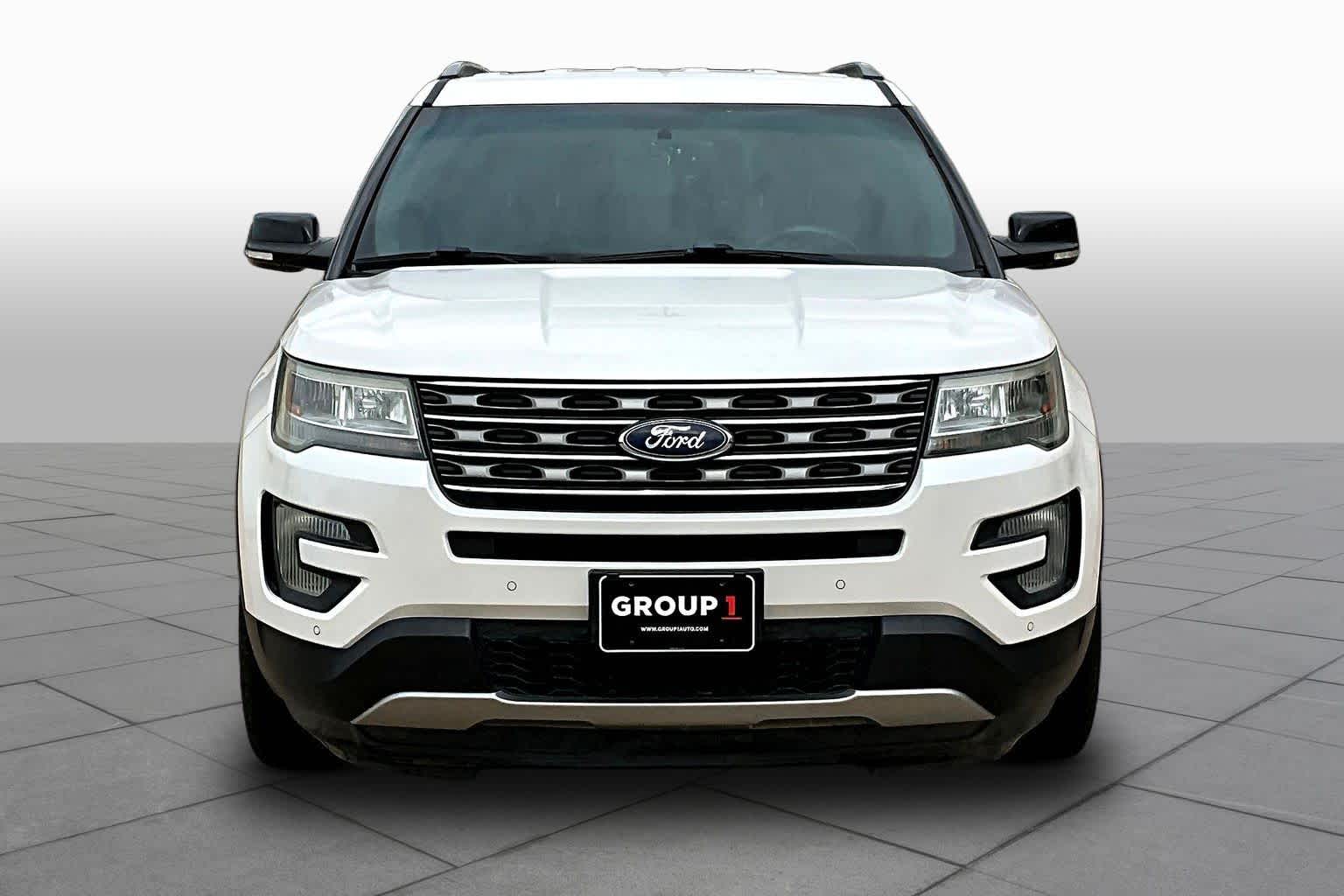 2016 Ford Explorer XLT White Platinum Metallic Tri-Coat at Westside Kia