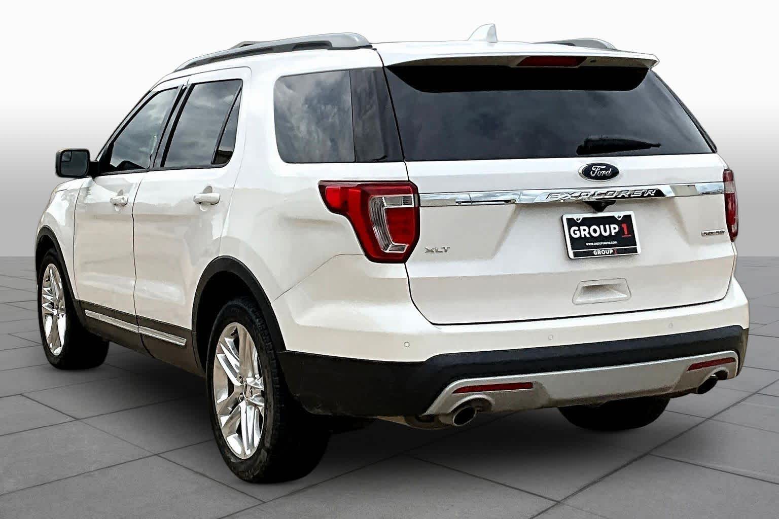 2016 Ford Explorer XLT White Platinum Metallic Tri-Coat at Westside Kia