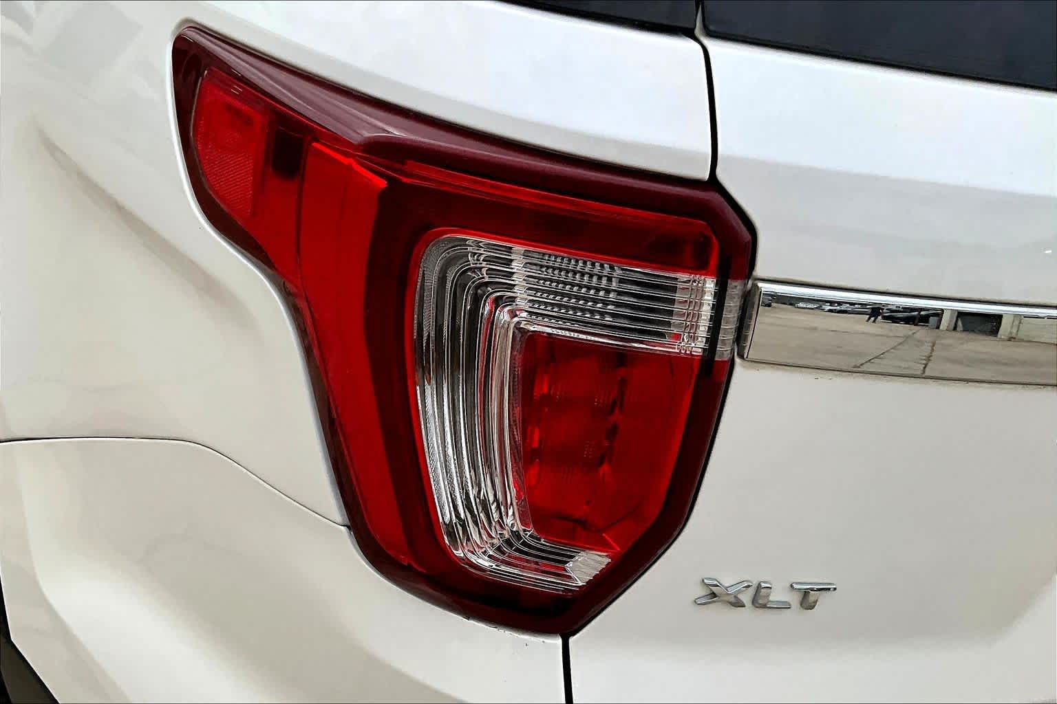 2016 Ford Explorer XLT White Platinum Metallic Tri-Coat at Westside Kia