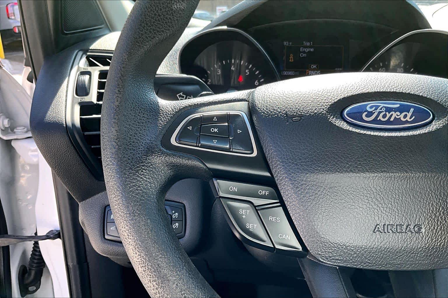 2017 Ford Escape photo 22 of 31