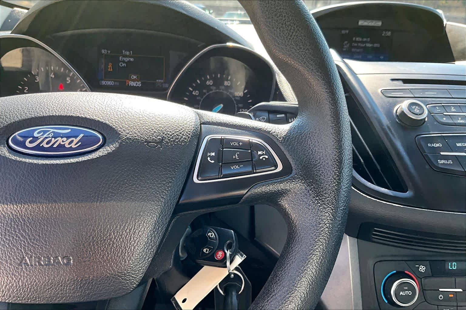 2017 Ford Escape photo 23 of 31
