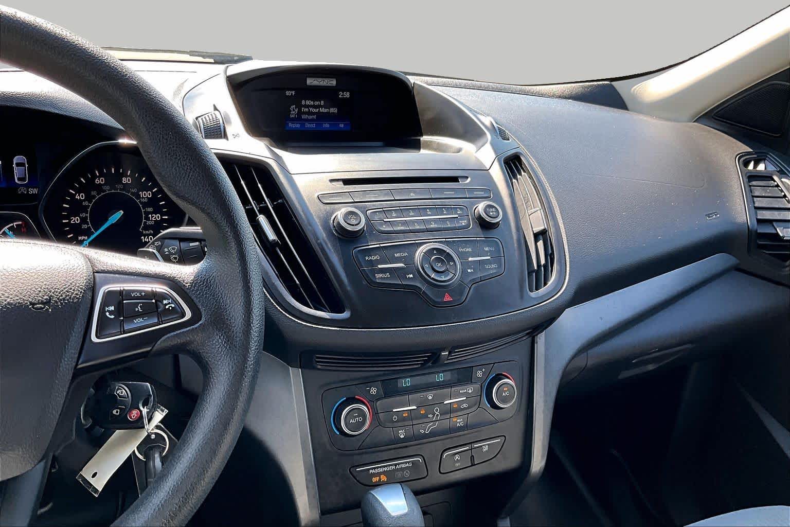 2017 Ford Escape photo 7 of 31