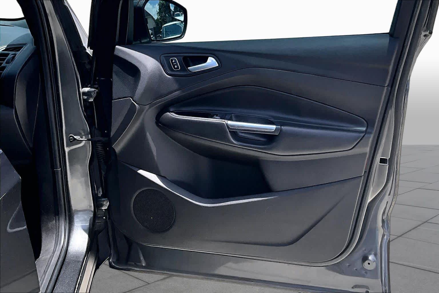 2017 Ford Escape SE Magnetic Metallic at Baytown Ford