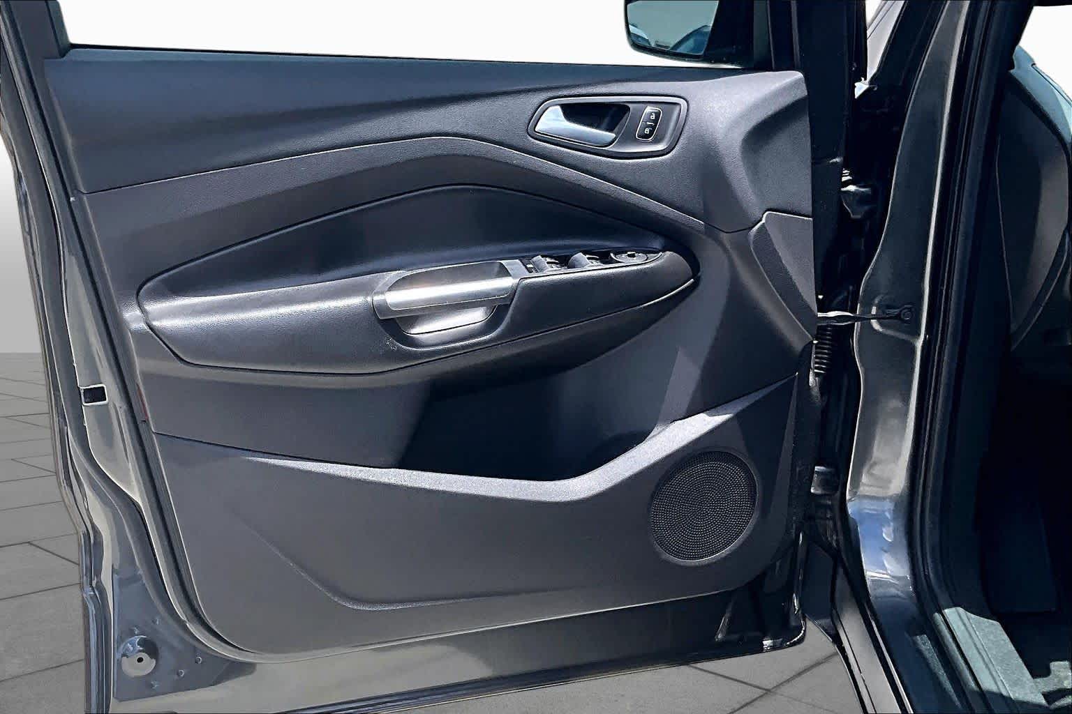 2017 Ford Escape SE Magnetic Metallic at Baytown Ford