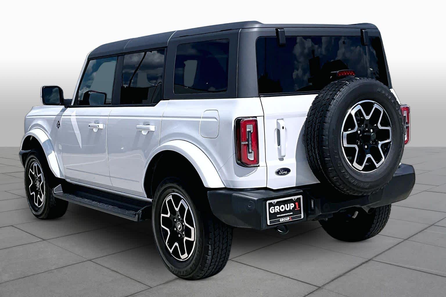 2025 Ford Bronco photo 11 of 32