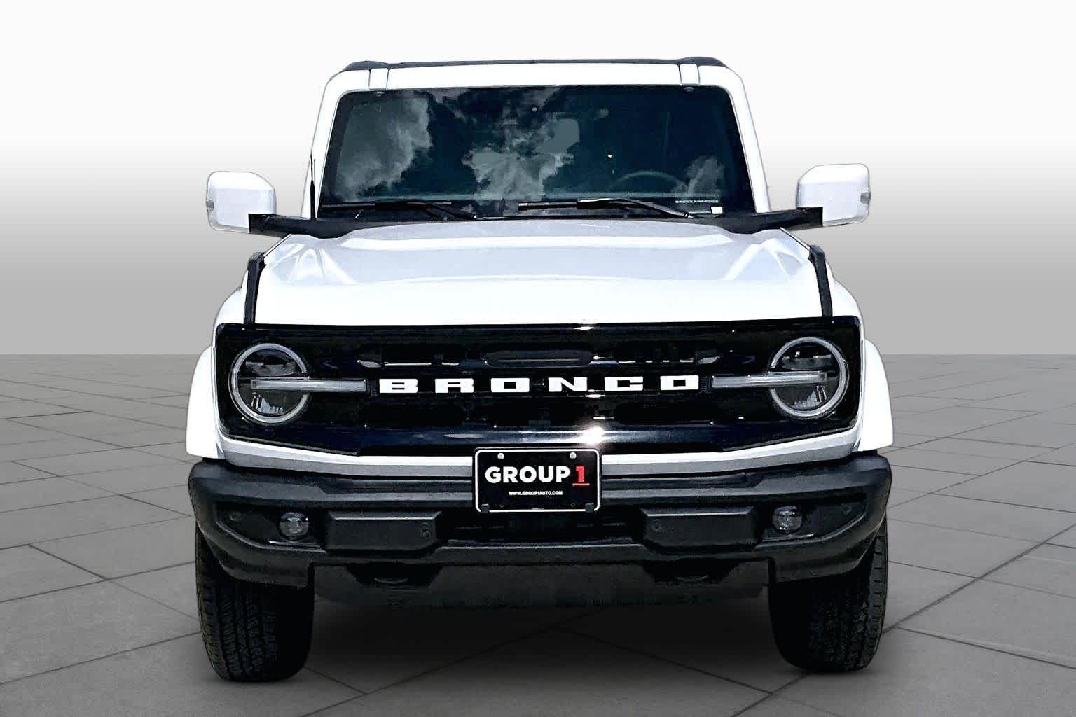 2025 Ford Bronco photo 4 of 32