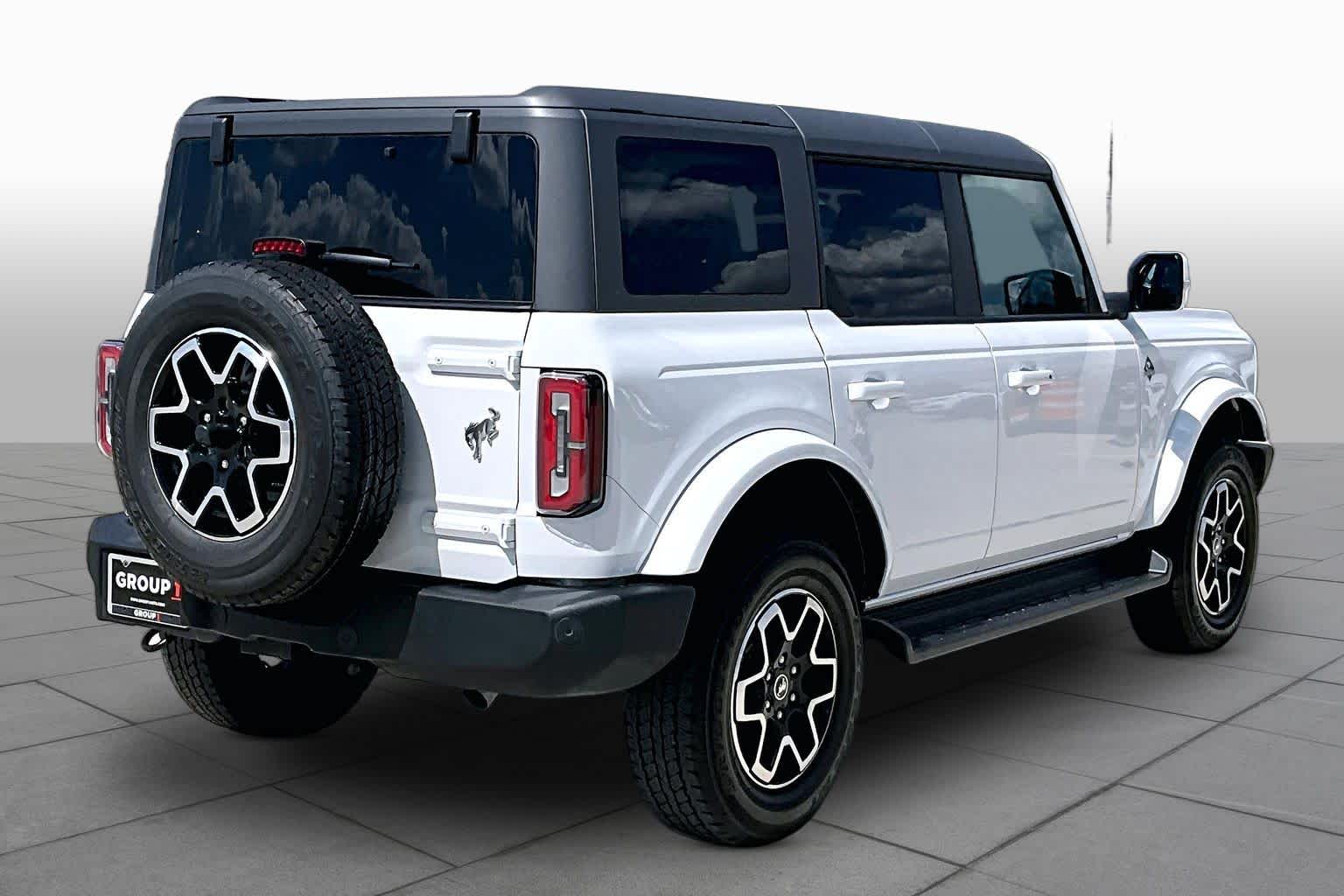 2025 Ford Bronco photo 12 of 32