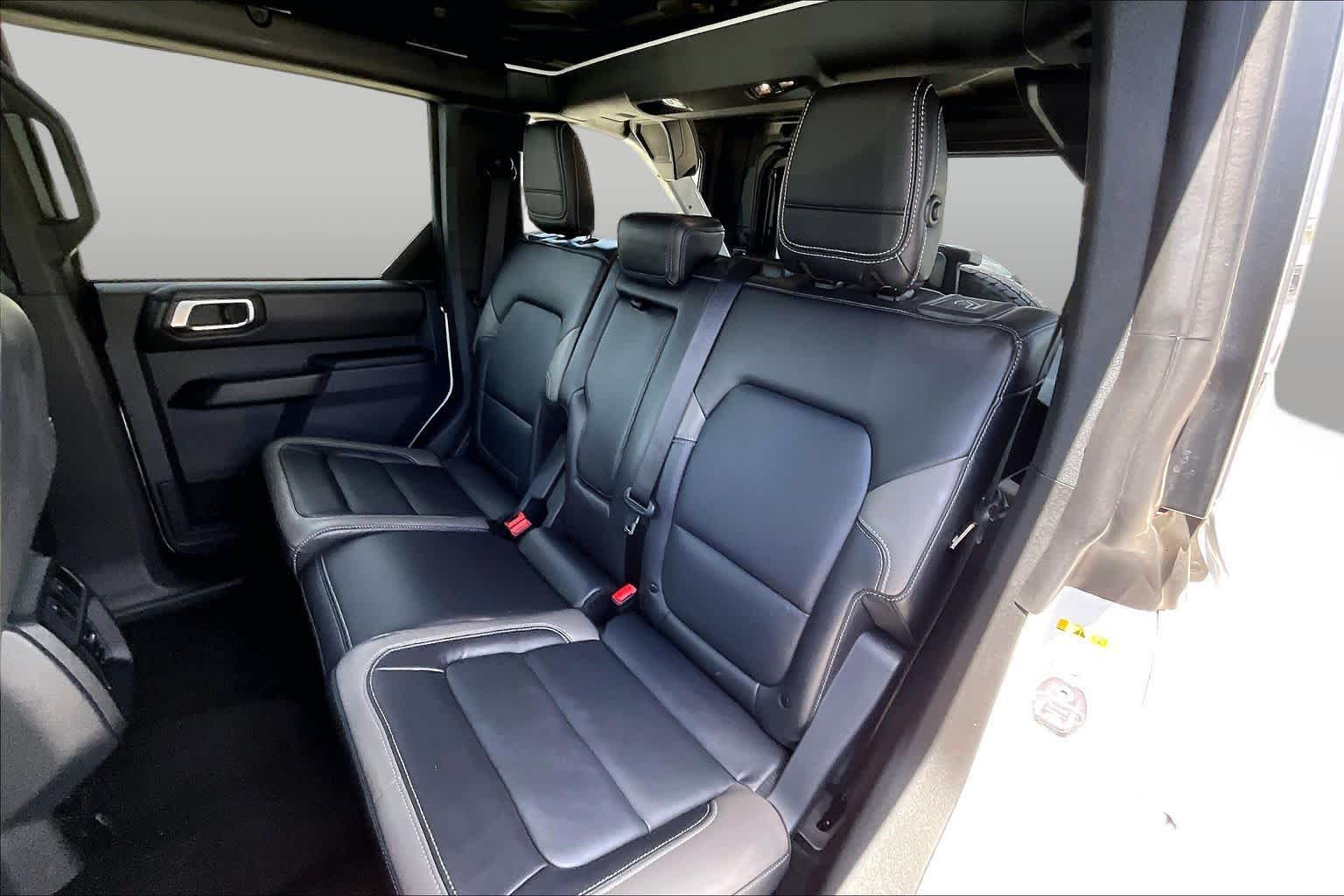 2025 Ford Bronco photo 18 of 32