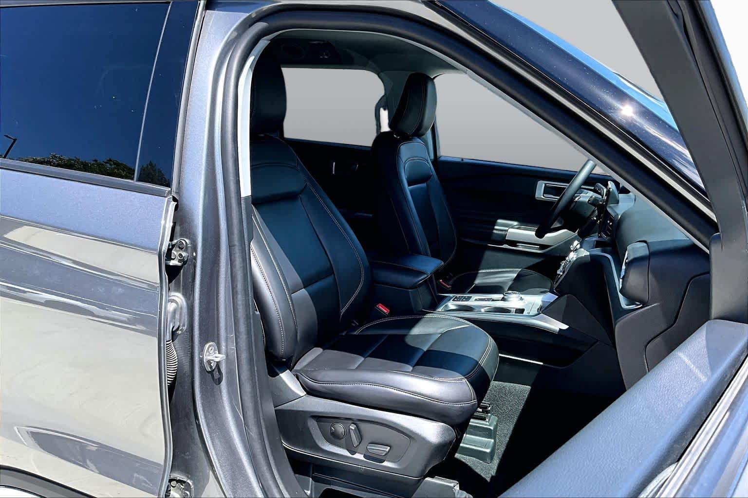 2023 Ford Explorer XLT - 8