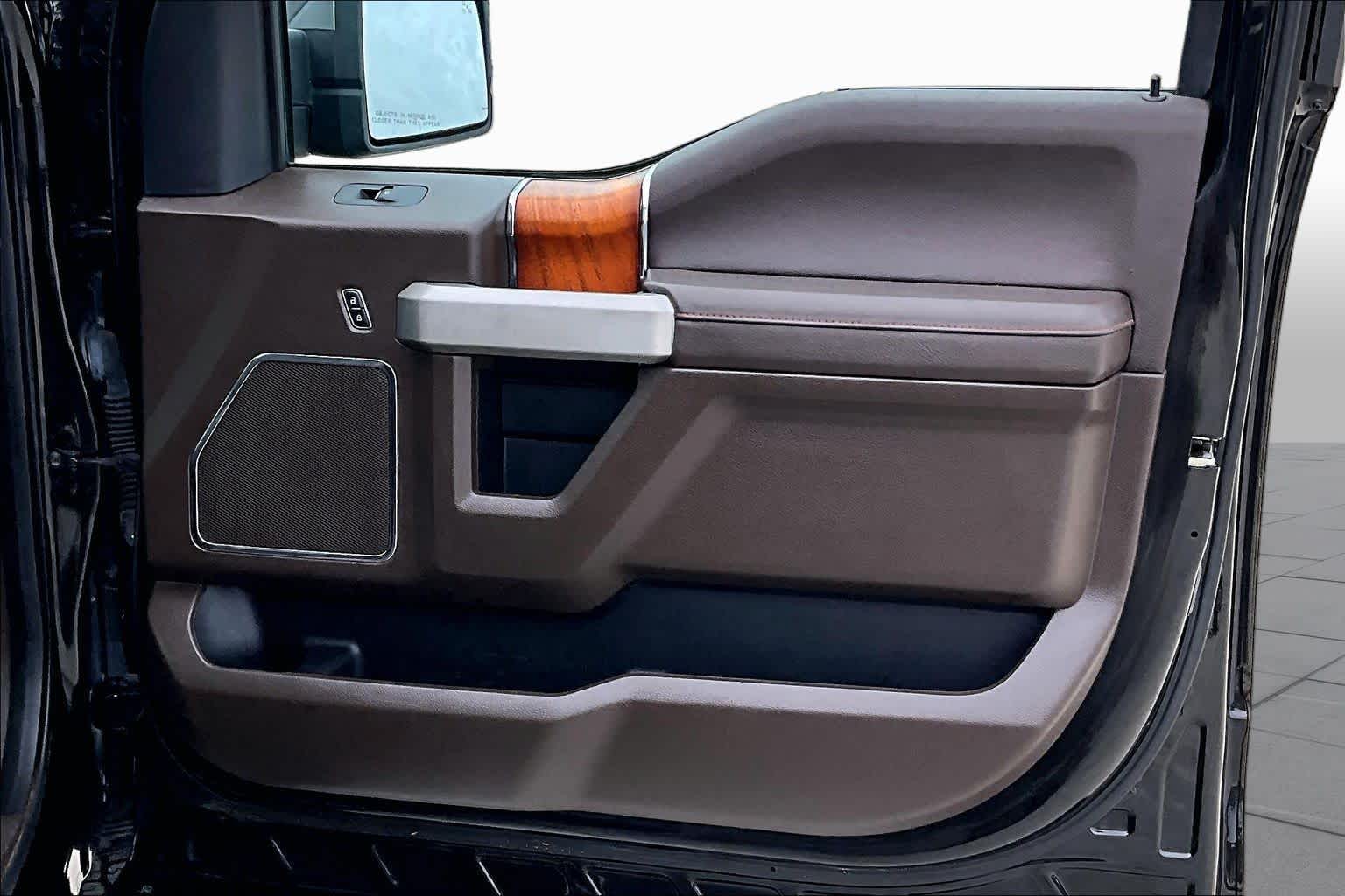 2017 Ford F-150 photo 20 of 30