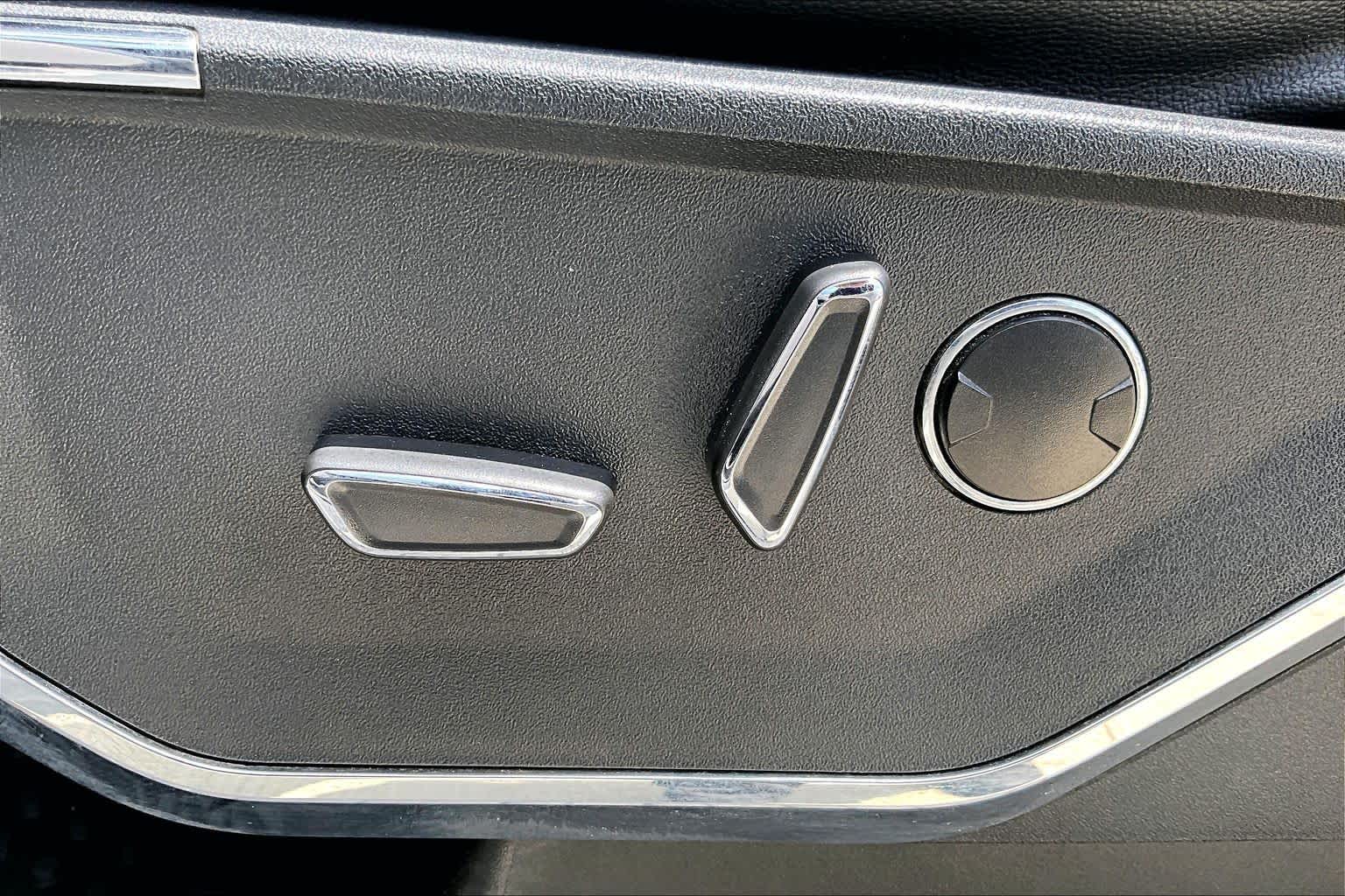 2023 Ford F-150 LARIAT Oxford White at Texan GMC Buick