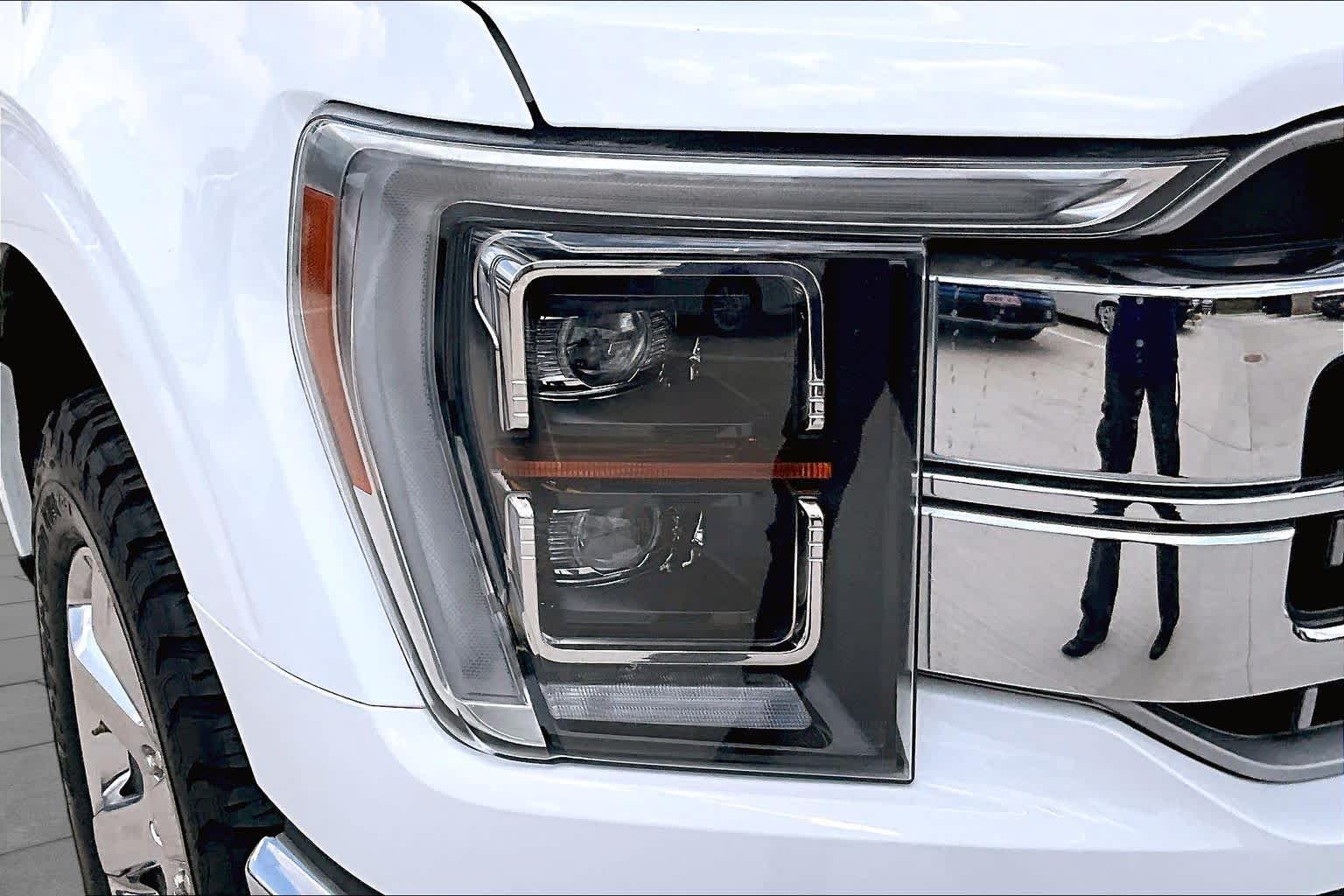 2023 Ford F-150 LARIAT Oxford White at Texan GMC Buick