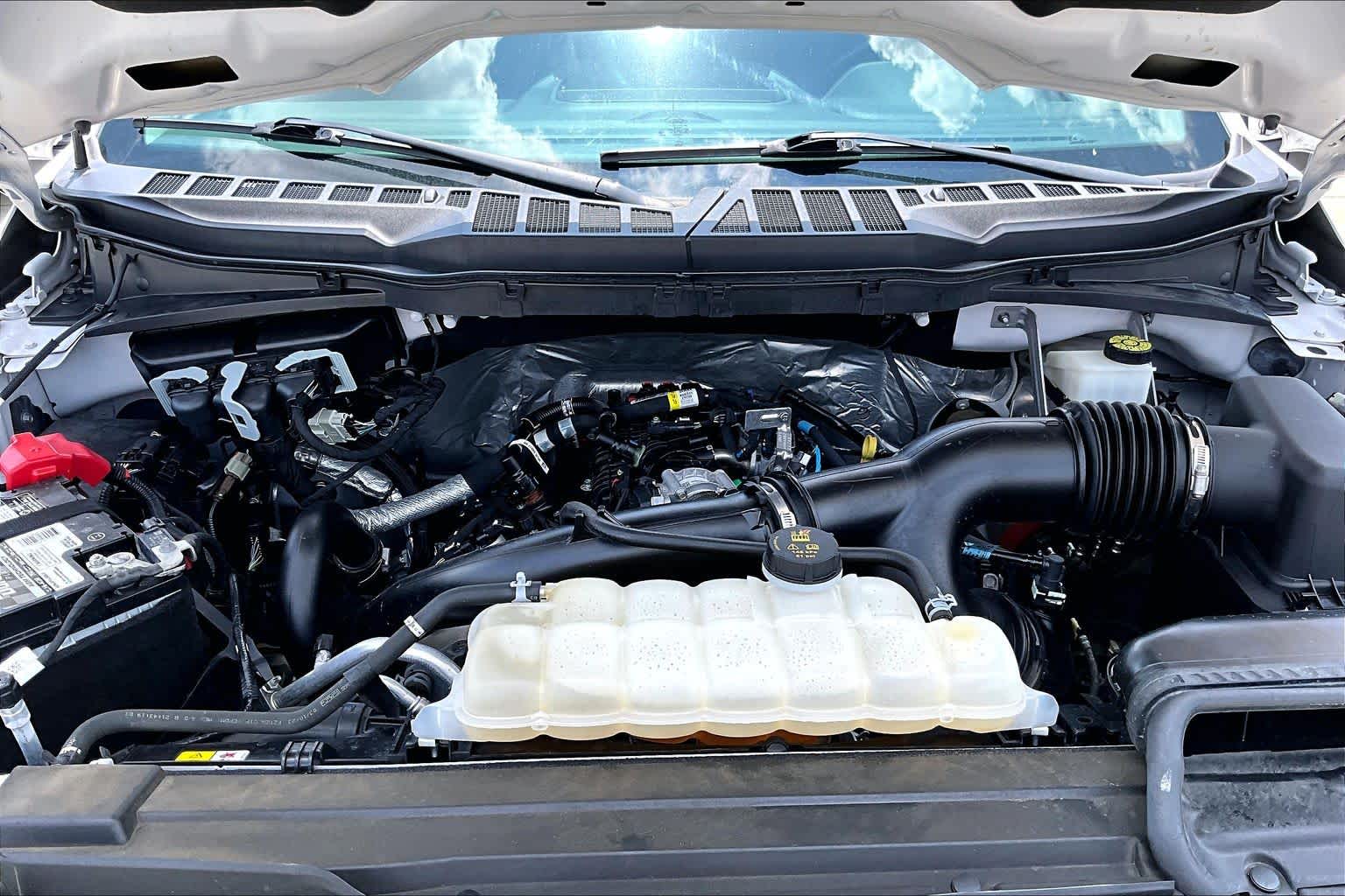 2023 Ford F-150 LARIAT Oxford White at Texan GMC Buick