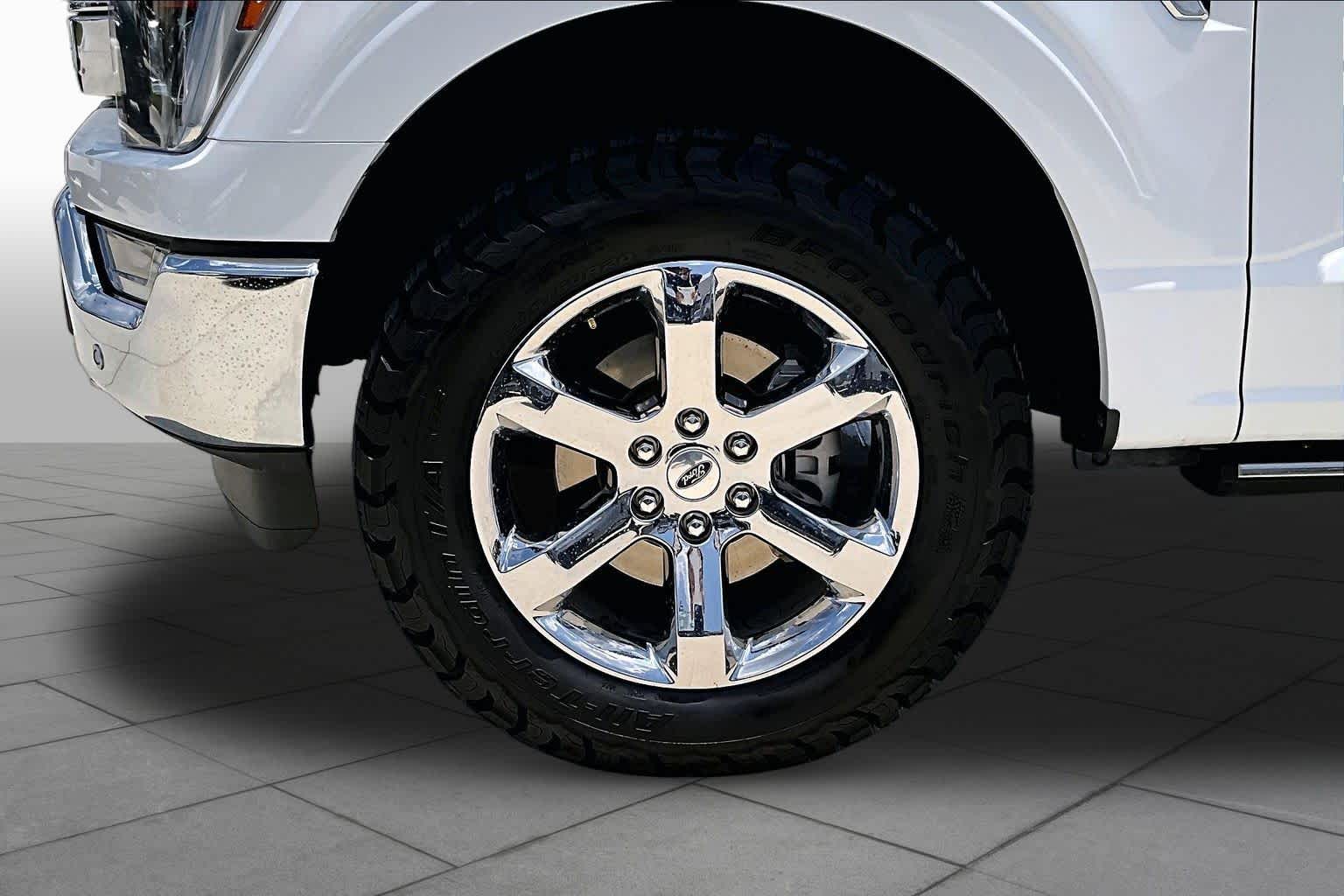 2023 Ford F-150 LARIAT Oxford White at Texan GMC Buick