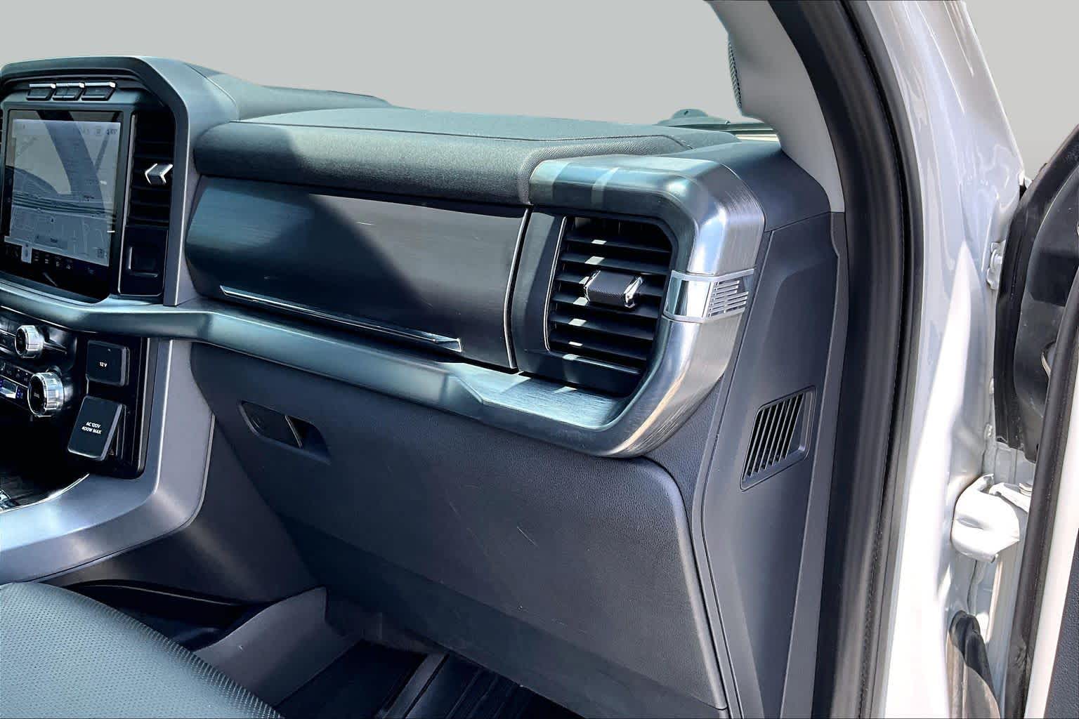 2023 Ford F-150 LARIAT Oxford White at Texan GMC Buick