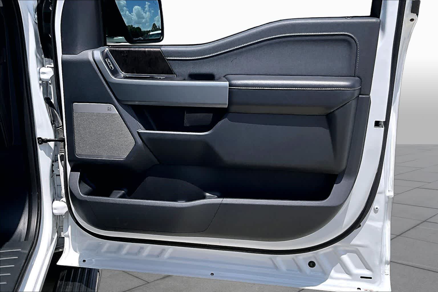 2023 Ford F-150 LARIAT Oxford White at Texan GMC Buick