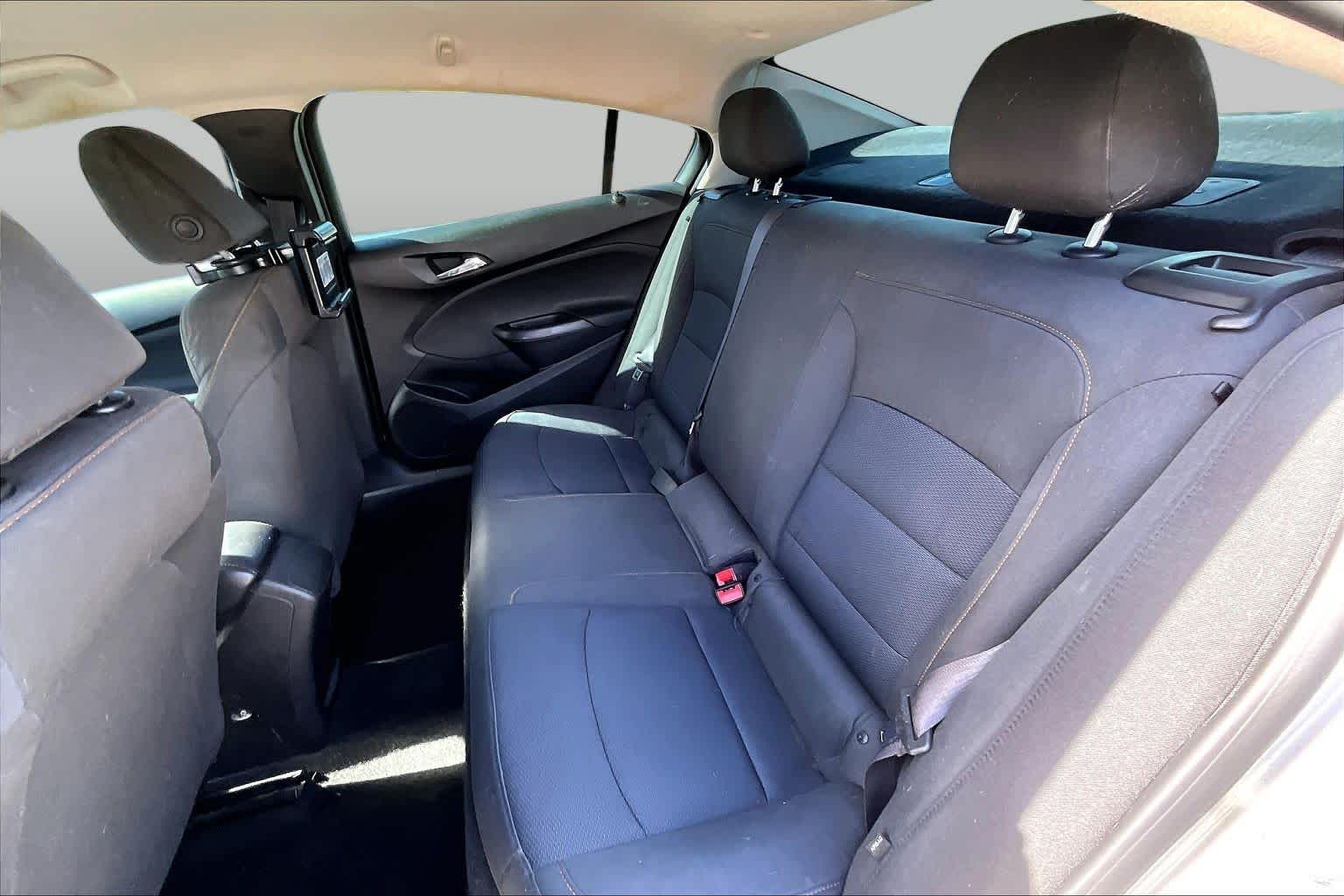 2017 Chevrolet Cruze photo 17 of 25