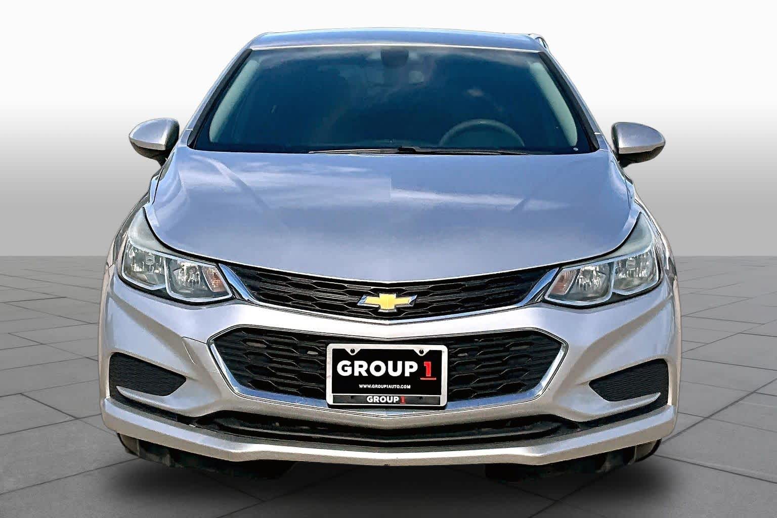 2017 Chevrolet Cruze photo 3 of 25