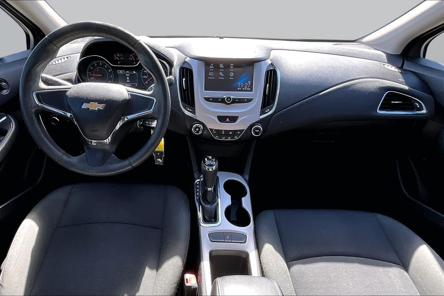 2017 Chevrolet Cruze photo 13 of 25