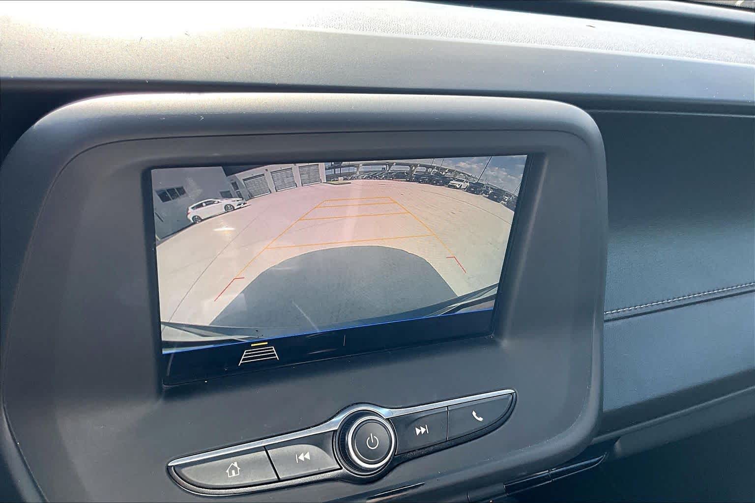 2019 Chevrolet Camaro photo 24 of 31