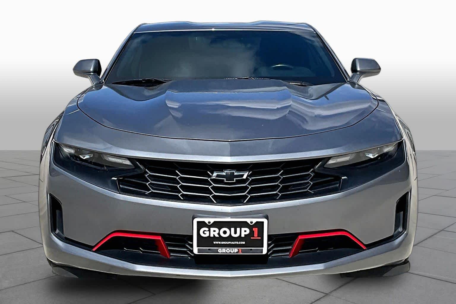 2019 Chevrolet Camaro photo 4 of 31